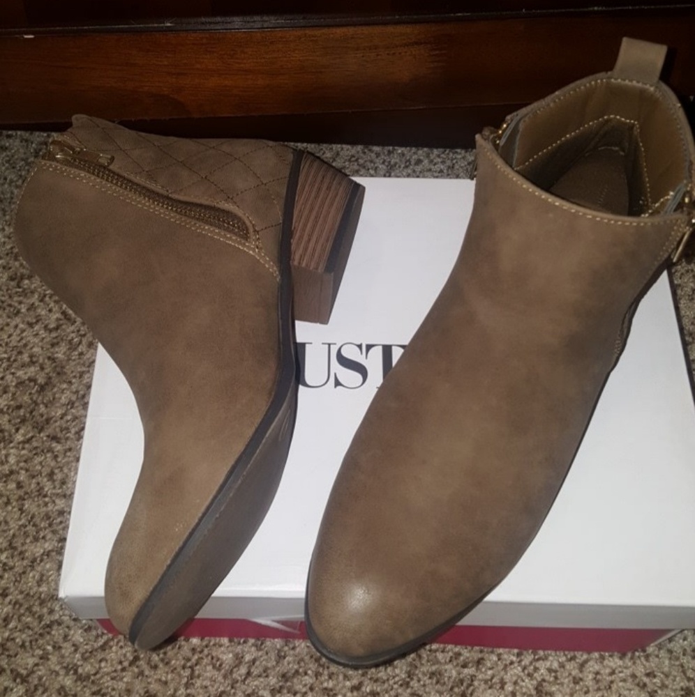 SOLD!!! JustFab Ankle Boots